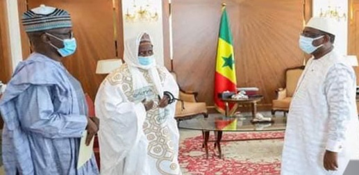 DÉCÈS DU KHALIFE DE MÉDINA BAYE-MACKY SALL REÇOIT LES CONDOLÉANCES DE MUHAMMADU BUHARI VIA DES ÉMISSAIRES