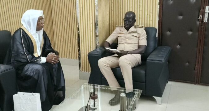Ziguinchor : le livre « La Lumière », présenté au Gouverneur Mor Talla Tine