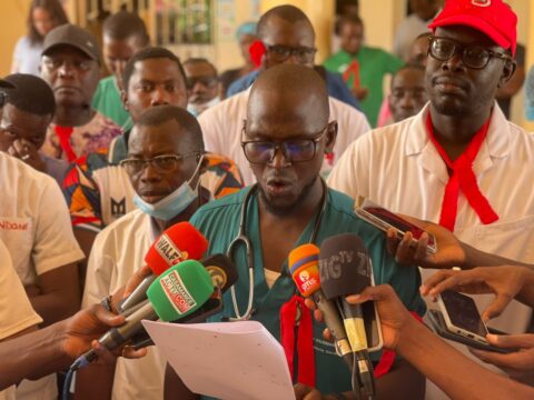 Ziguinchor : l’intersyndicale de l’Hôpital de la Paix annonce une série de grèves générales en septembre pour exiger des solutions concrètes